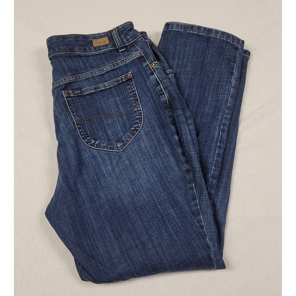 Lee women's Relaxed Fit Straight Leg Mid Rise Blue Jeans Size 16W Medium
